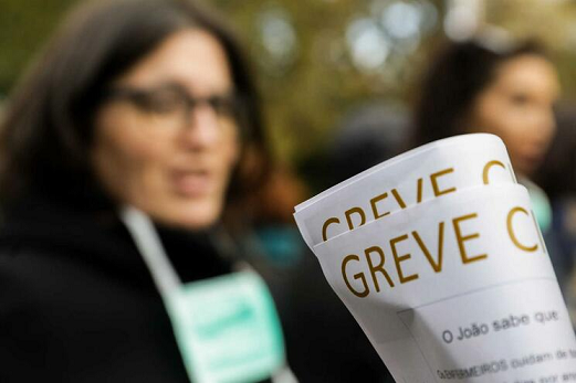 Financiamento da greve: PS quer saber quem paga e como paga
