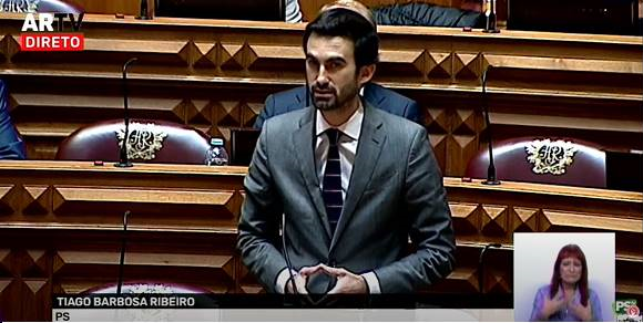 PSD e direita só sabem reagir à crise com austeridade (vídeo)