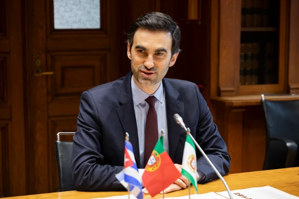 Tiago Barbosa Ribeiro lidera Grupo Parlamentar de Amizade Portugal-Cuba